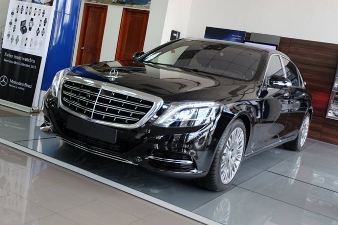 Mercedes Maybach S600, giá 9,669 tỷ đồng, về VN