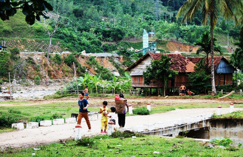 ngôi làng, thủy điện Vĩnh Sơn 5, “bom nước”, Bình Định