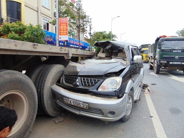 tai nạn giao thông, nghiêm trọng, xe 7 chỗ, 3 người chết, Thanh Hóa