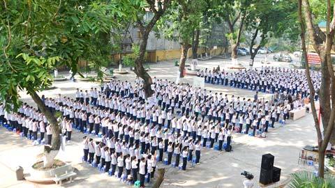 Trường học Việt Nam sợ di động công nghệ cao của teen