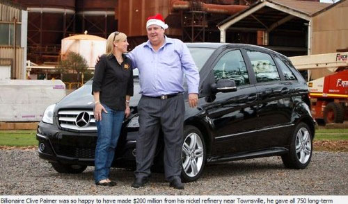 Sếp tặng 55 chiếc Mercedes cho nhân viên dịp Giáng sinh