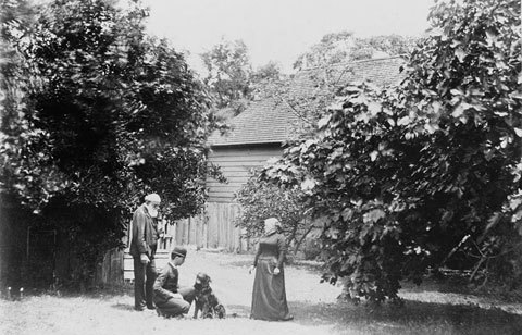 Không biết Chúa ở trên ấy nhìn và nghe thấy thế nào!