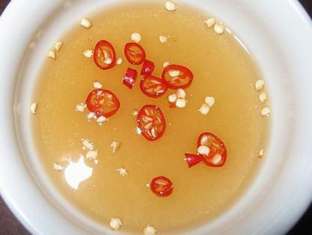 Lập lờ độ đạm nước mắm