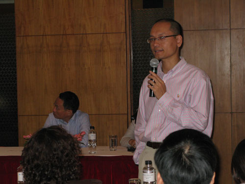 Lãnh đạo đâu chỉ là người có chức vụ cao