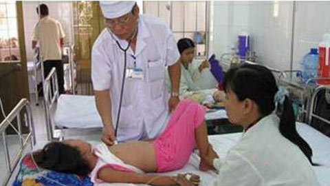 Lãnh đạo ngành y “bốc thuốc” chữa bệnh “mòn y đức”