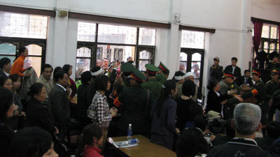 Y án vụ cô giáo thiêu chết 3 người nhà chồng