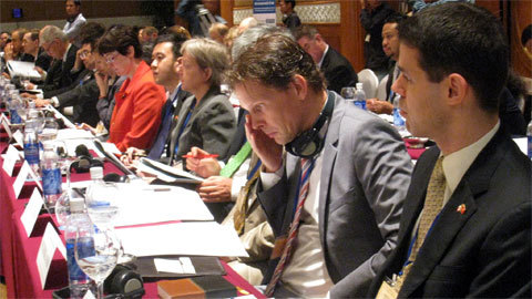 Nhà đầu tư lo lắng hệ thống tiền tệ của Việt Nam