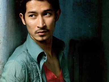 Huy Khánh với cú đúp ...'lăng nhăng'