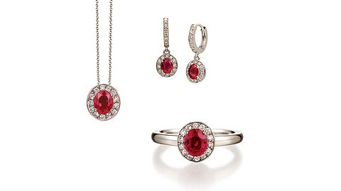 Golden Dew tặng quà trang sức 70% giá trị hóa đơn