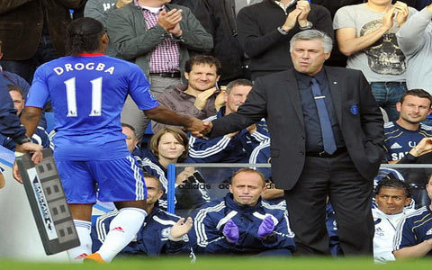 Sao Chelsea lo sợ Ancelotti dứt áo ra đi