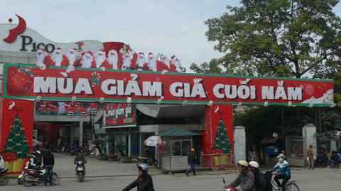 Sôi động đại hạ giá mùa Noel 2010