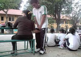 Cô giáo, 18 phút và 