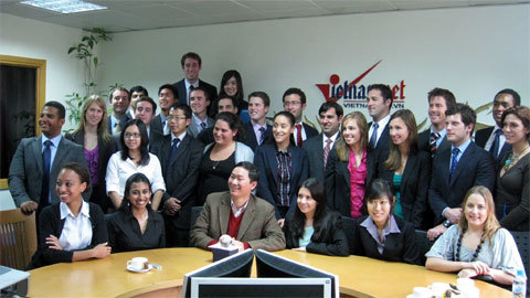 Sinh viên ĐH Stanford thăm tòa soạn VietNamNet