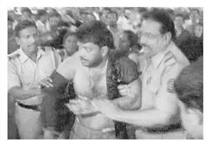 Bị 3 vợ “đánh hội đồng” vì định cưới thêm vợ mới