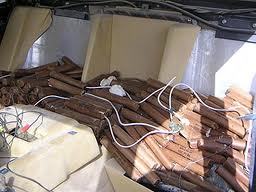 Triệt phá đường dây bán sỉ… thuốc nổ