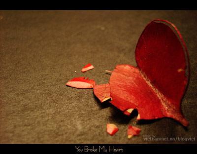 Cúi đầu trước xác tín ADN