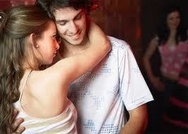 Chồng âu yếm gọi người khác là 