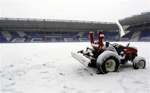 Các HLV ở Premier League kêu gọi được nghỉ Đông