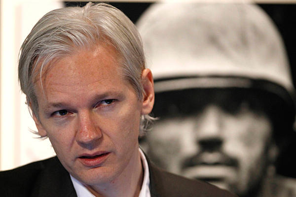 Chủ WikiLeaks kiếm bộn trong năm 2010