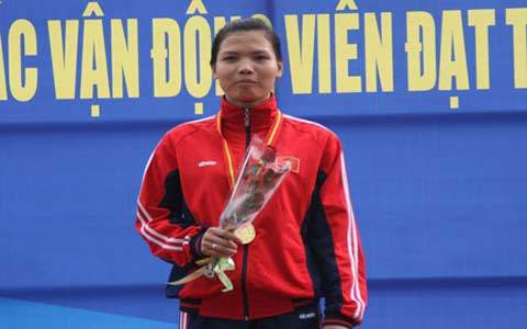 Làm vỡ sàn thi đấu, cử tạ Hà Nội bị tước HCV