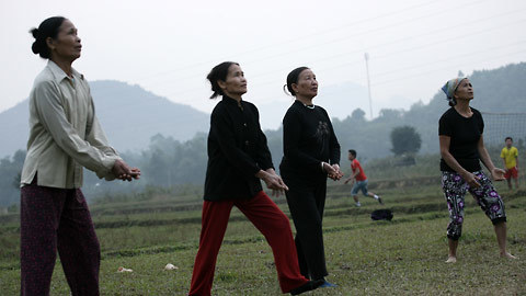 Xem các cụ 70 hừng hực 