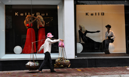 Những cơn say nắng và khái niệm tăng trưởng âm