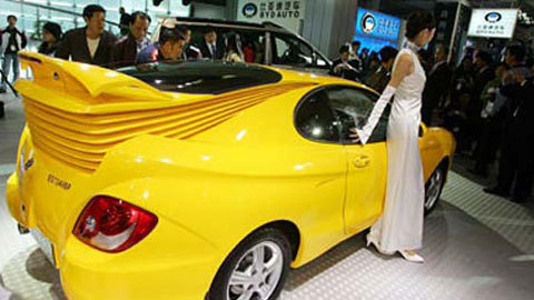 Ô tô Trung Quốc giá rẻ ồ ạt đổ vào Việt Nam