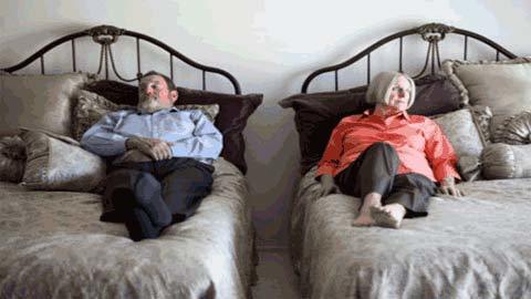 Cụ bà 80 đi thẩm mỹ để… giữ chồng