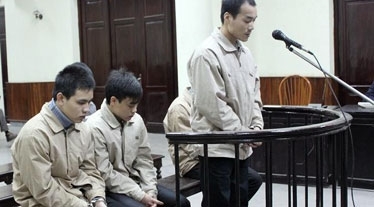 Người nhà đâm chết bạn chú rể trong đám cưới