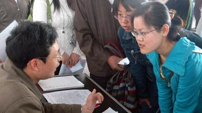 Đồng tệ có giá, sinh viên đổ xô du học