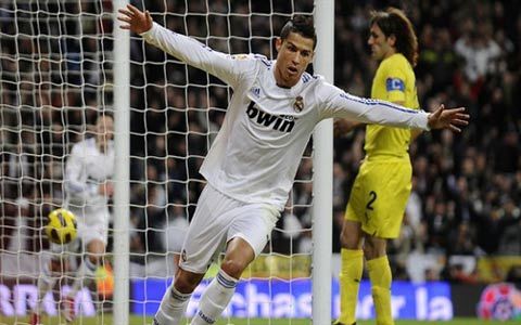 Ronaldo rực sáng, Real bắn hạ 