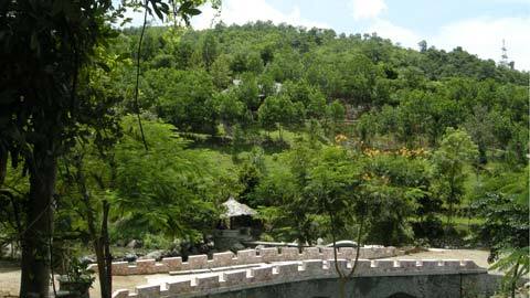 Cư dân chung tay lập “khu nghỉ dưỡng đạt chuẩn châu Âu”