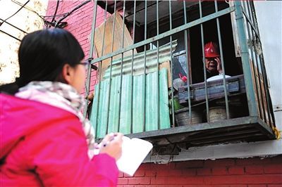 16 năm không ra khỏi cửa vì sợ chết