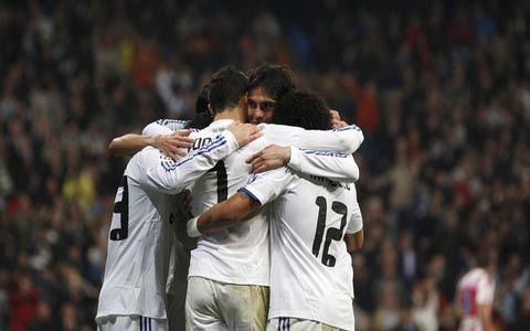 Thắng trận derby, Real rộng cửa vào bán kết