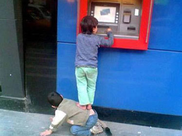 Những dị nhân ở máy ATM