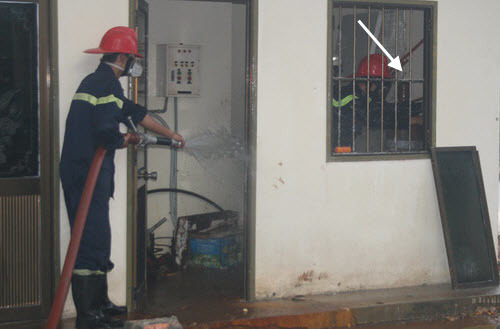 Cả trăm người sơ tán vì khí độc
