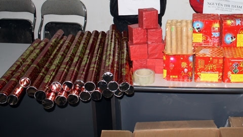 Hà Nội: Thu hàng trăm khẩu súng Trung Quốc