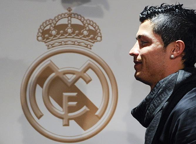 Top 10 cầu thủ hưởng lương cao nhất thế giới