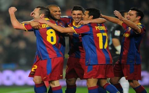 Thắng dễ Racing, Barca khẳng định quyền uy