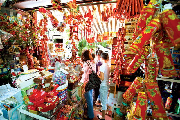 Nhà giàu đi chợ Tết
