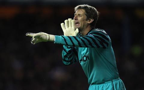 Sir Alex quyết giữ bằng được Van der Sar