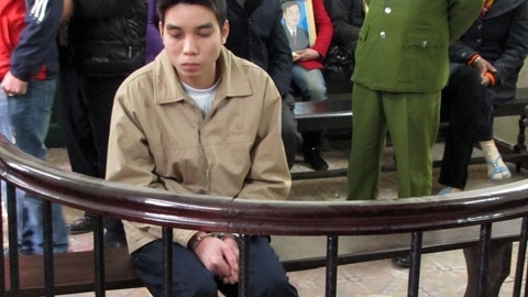 Tên sát nhân dùng búa giết hại đôi trai gái