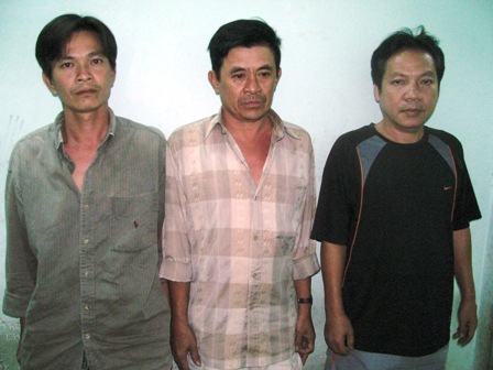 TP.HCM: Triệt phá trường gà lớn