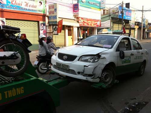 Cụt tay do đốt pháo