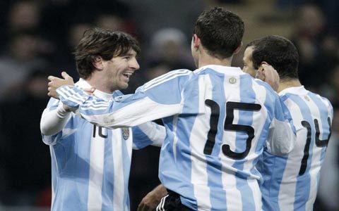 Messi giúp Argentina hạ gục Bồ Đào Nha