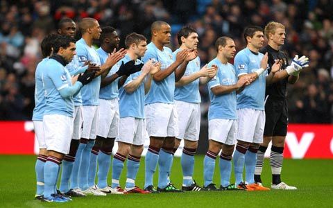 Huyền thoại của M.U đặt niềm tin vào Man City