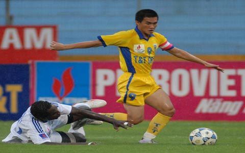 Công Vinh tái xuất trong trận tiếp Đà Nẵng
