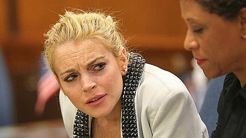 Sao tai tiếng Lindsay Lohan đối mặt với án tù