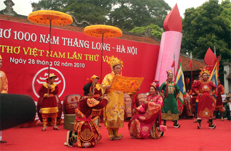 Cá nhân tài trợ 53.000 USD cho thơ