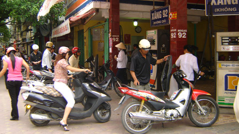 Xăng dầu lỗ đơn lỗ kép vì tỷ giá